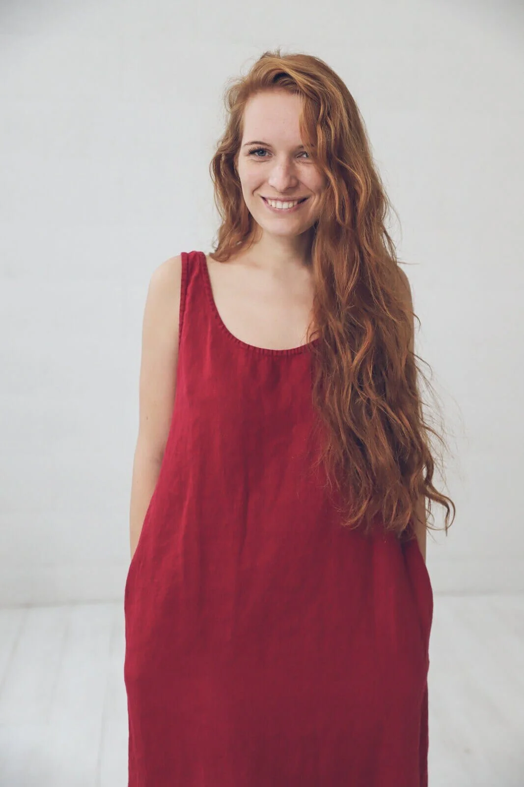 Casual midi damesjurk zonder mouwen voor een ontspannen zomerse look