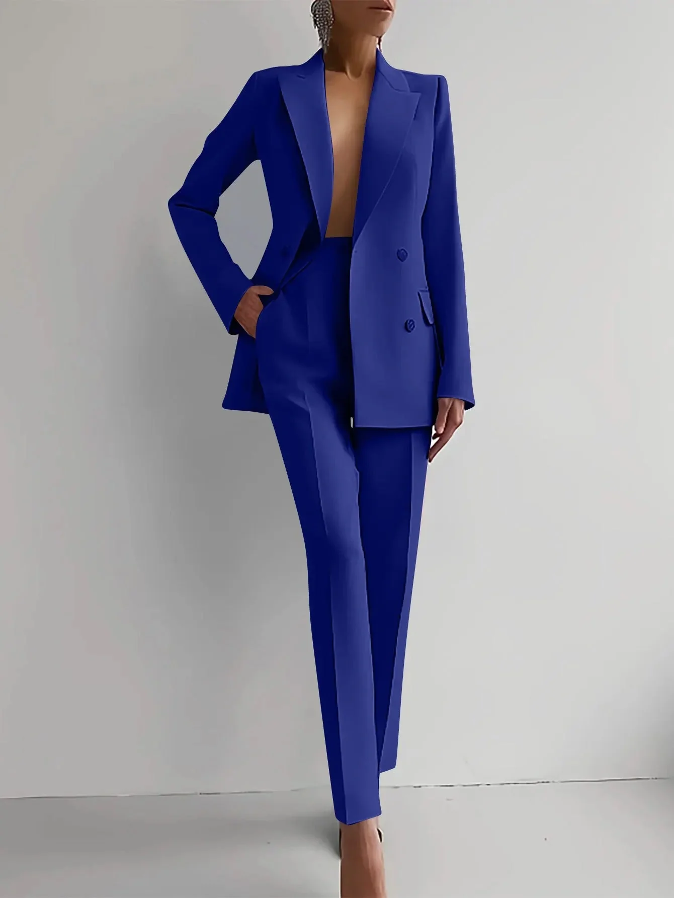 Stijlvol damespak met blazer en broek voor een verzorgde uitstraling
