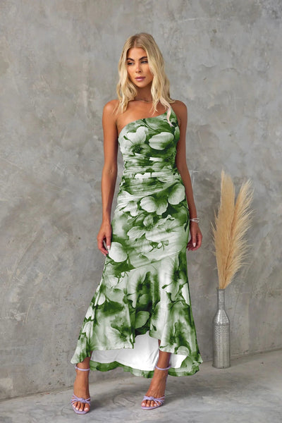 Modieuze lichte midi-jurk met bloemenpatroon en asymmetrisch ontwerp
